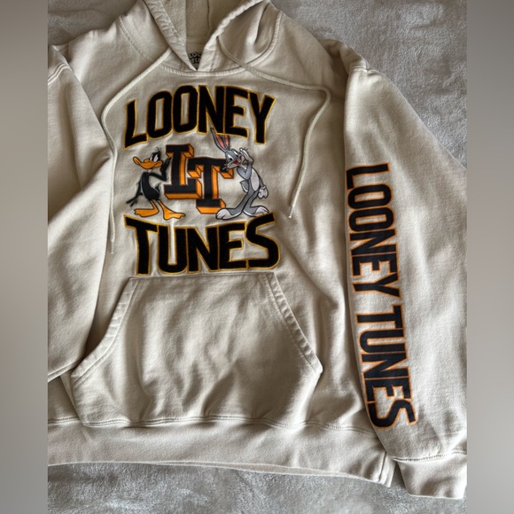 Men’s Looney Tunes Cream Hoodie - Picture 7 of 10